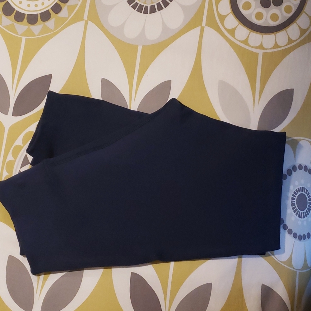 Like New: Lululemon Instill Tight 23"